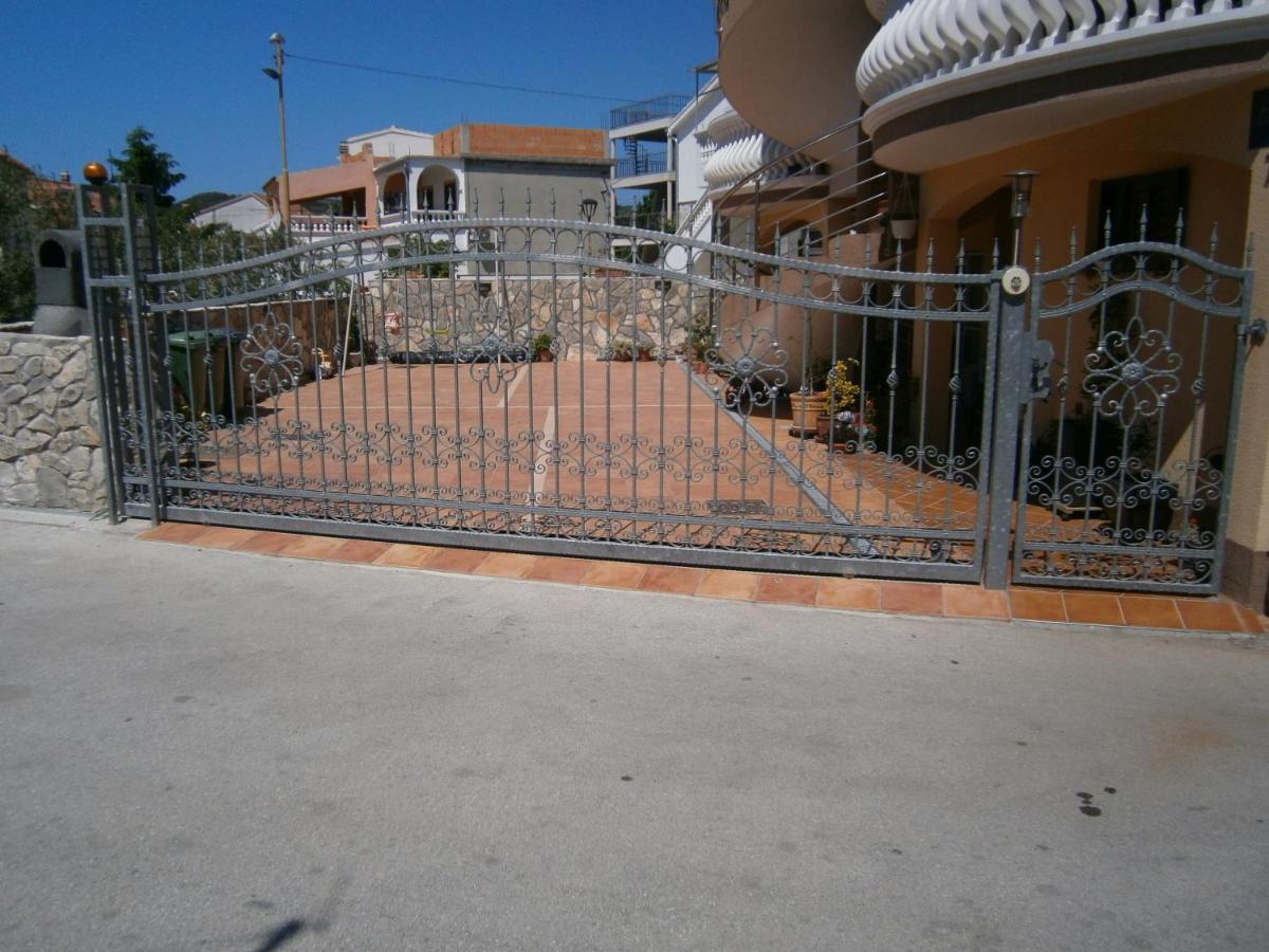 Apartments With A Parking Space Vodice - 13973 Eksteriør bilde