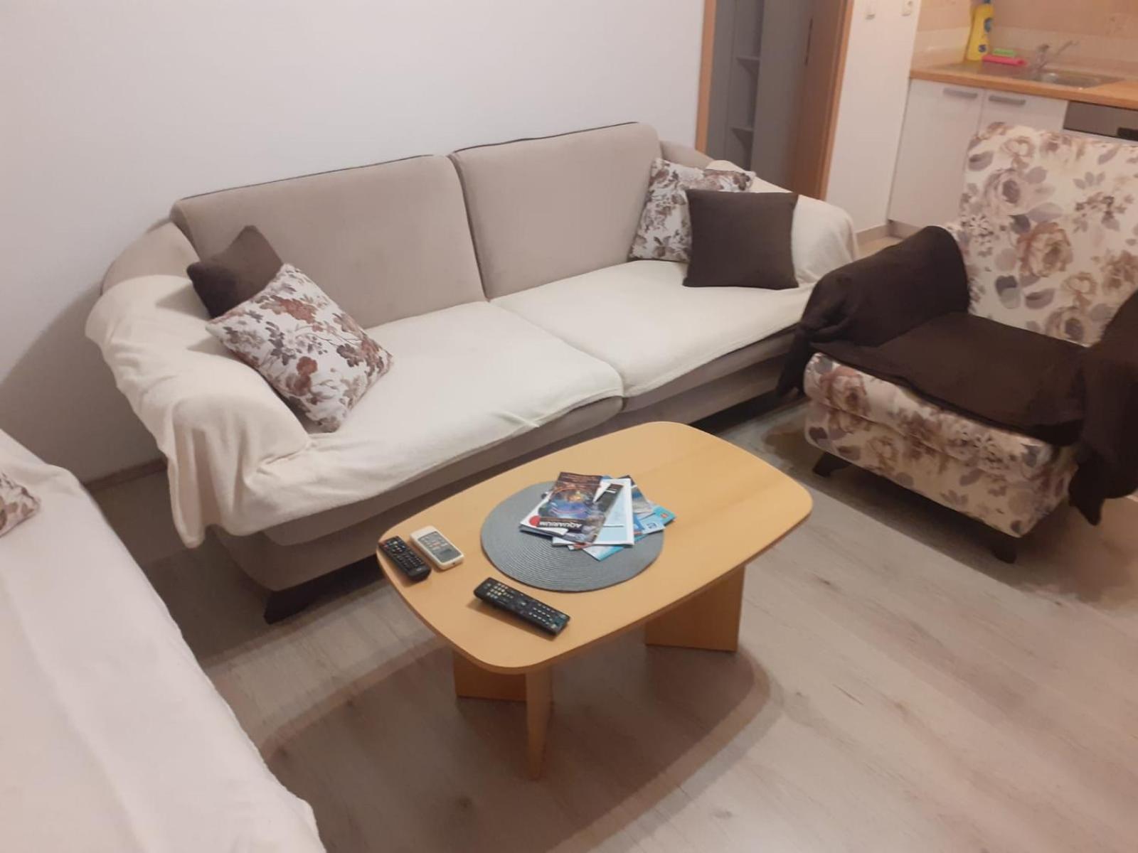Apartments With A Parking Space Vodice - 13973 Rom bilde