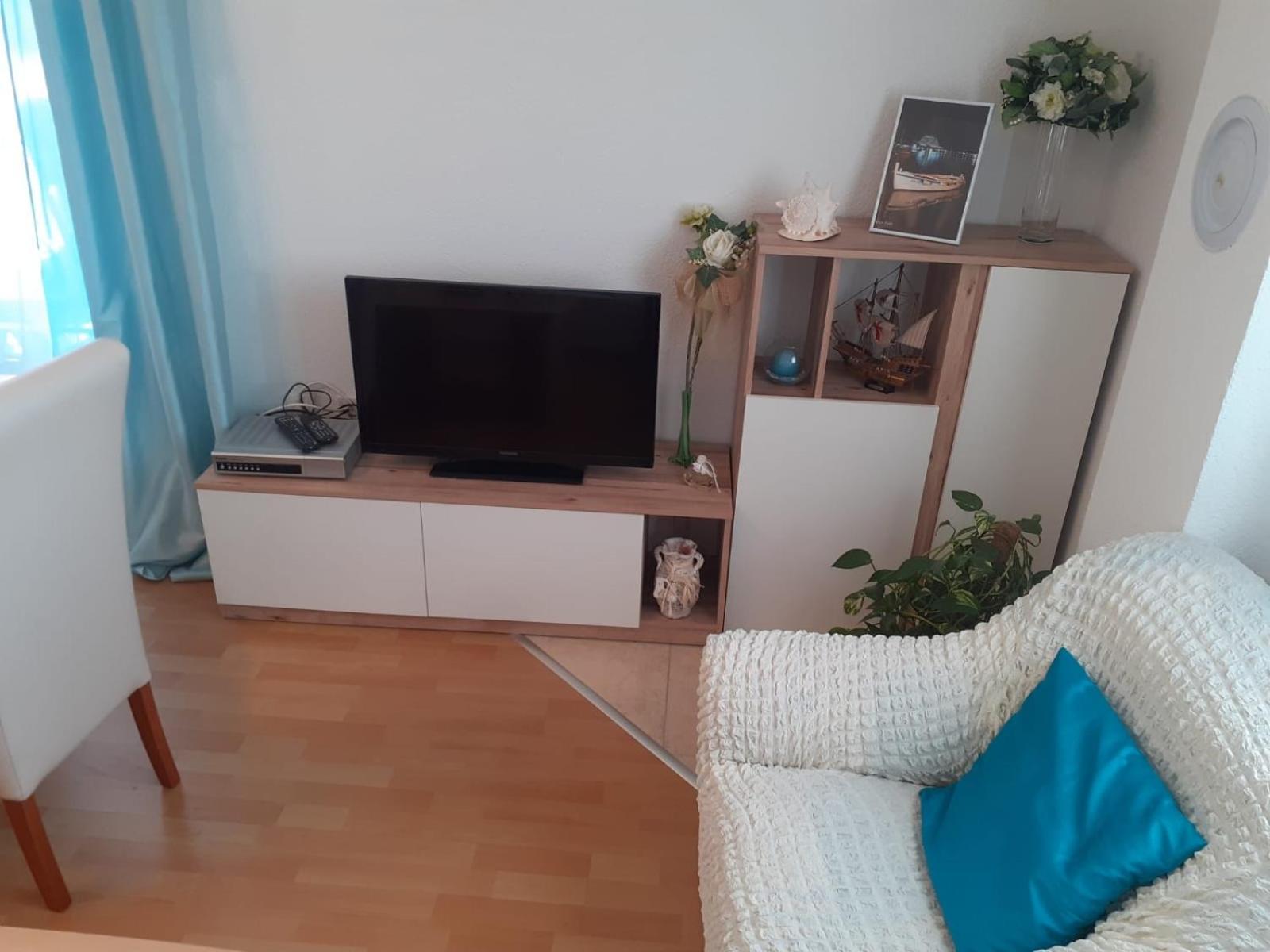Apartments With A Parking Space Vodice - 13973 Rom bilde