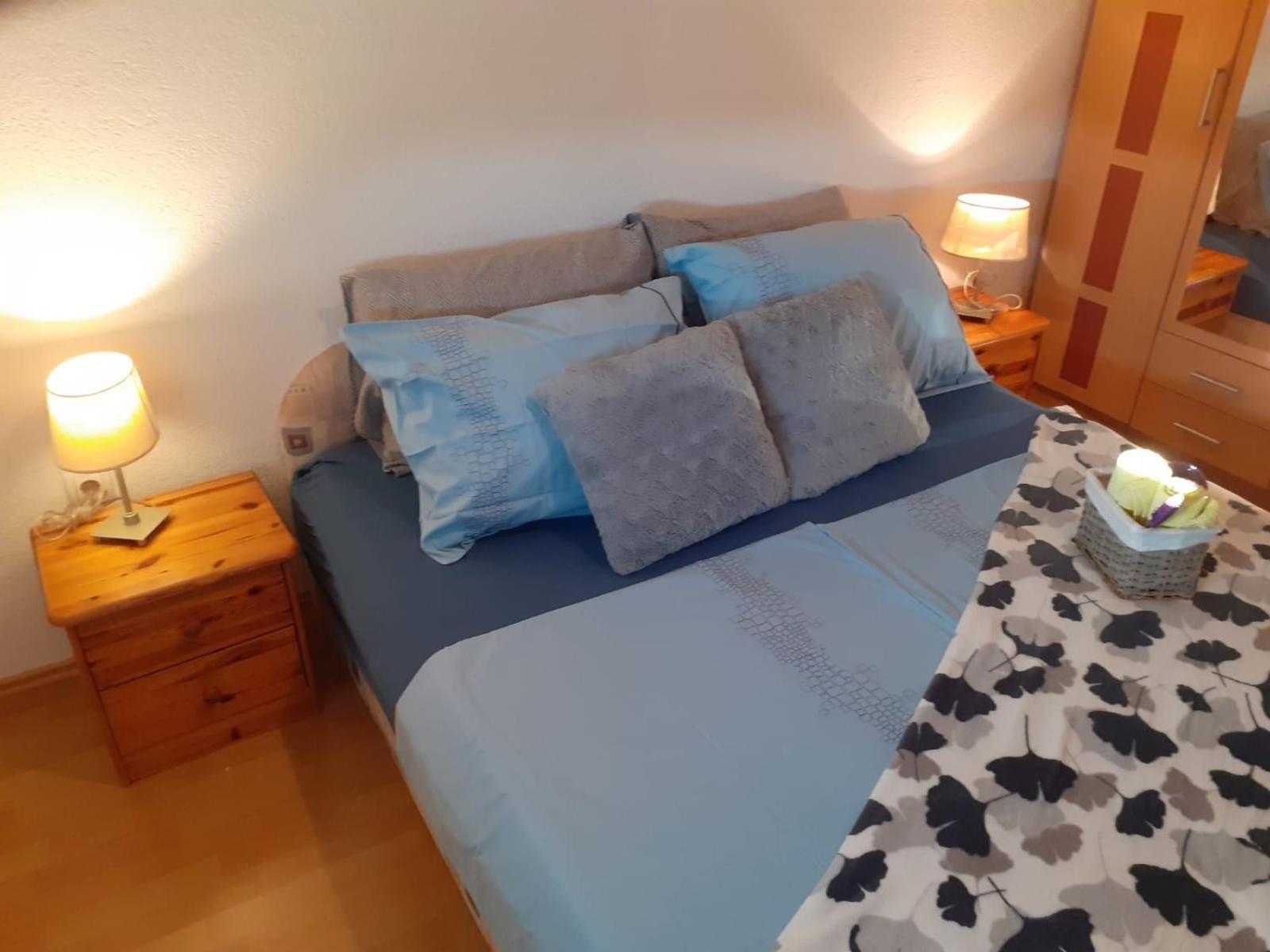 Apartments With A Parking Space Vodice - 13973 Rom bilde