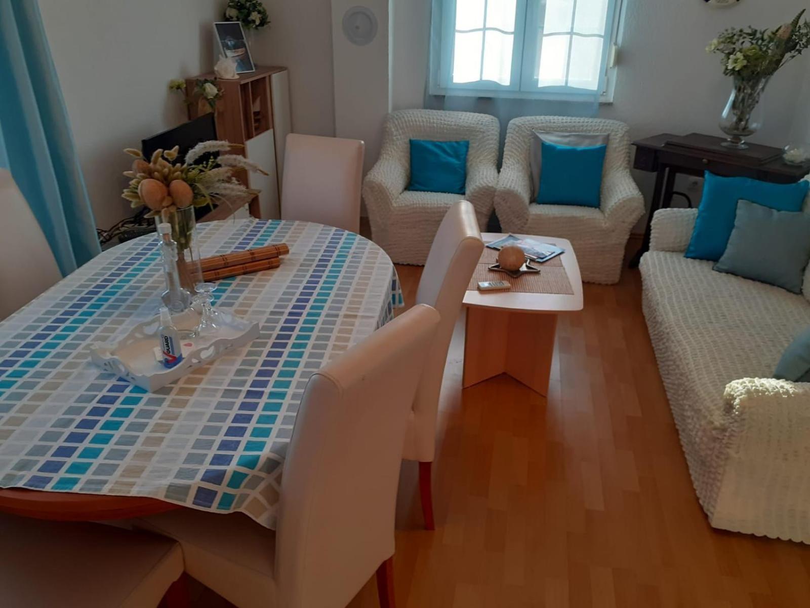 Apartments With A Parking Space Vodice - 13973 Rom bilde