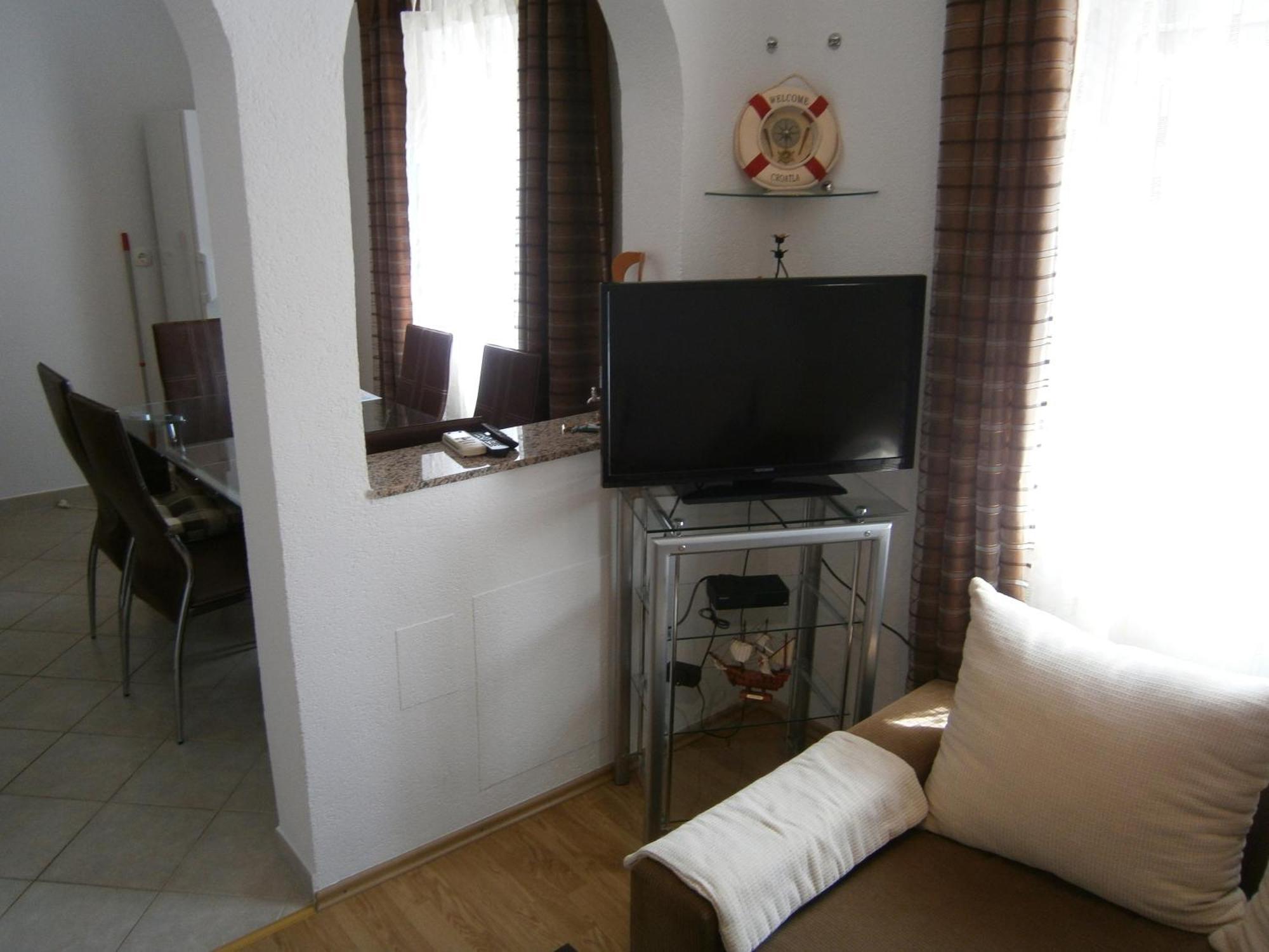 Apartments With A Parking Space Vodice - 13973 Rom bilde